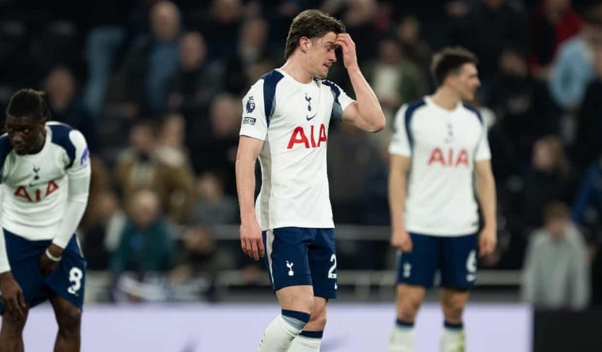 Hai đội bóng đang cho thấy phong độ hoàn toàn trái ngược